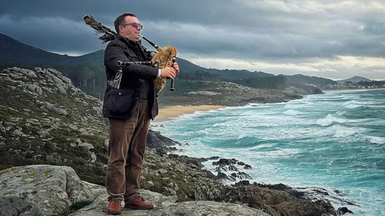 El gaitero Xo&aacute;n Carlos Rilo. / x
