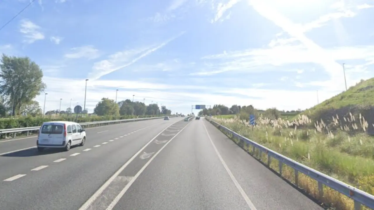 S-10, lugar en el que tuvo lugar el accidente, carretera que ya se encuentra despejada. / G.M.