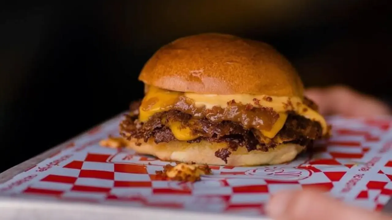 Una de las hamburguesas del local. / RRSS