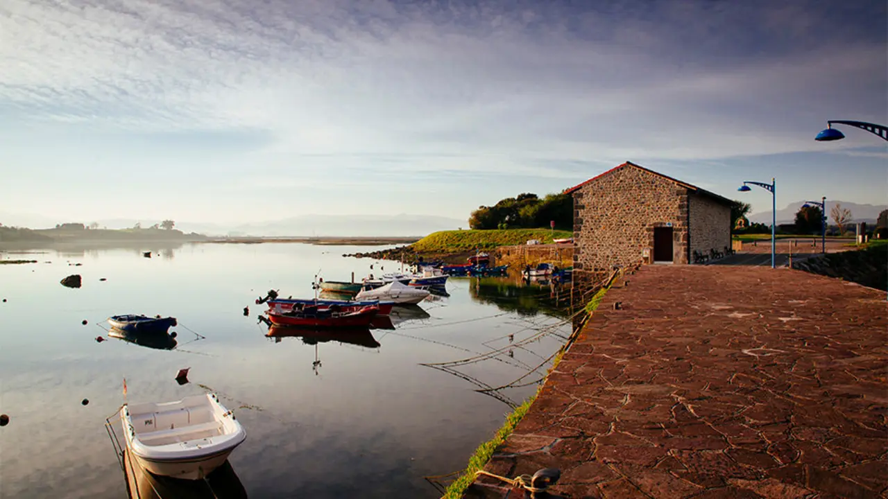 Vista de la r&iacute;a de Argo&ntilde;os. / A.A.