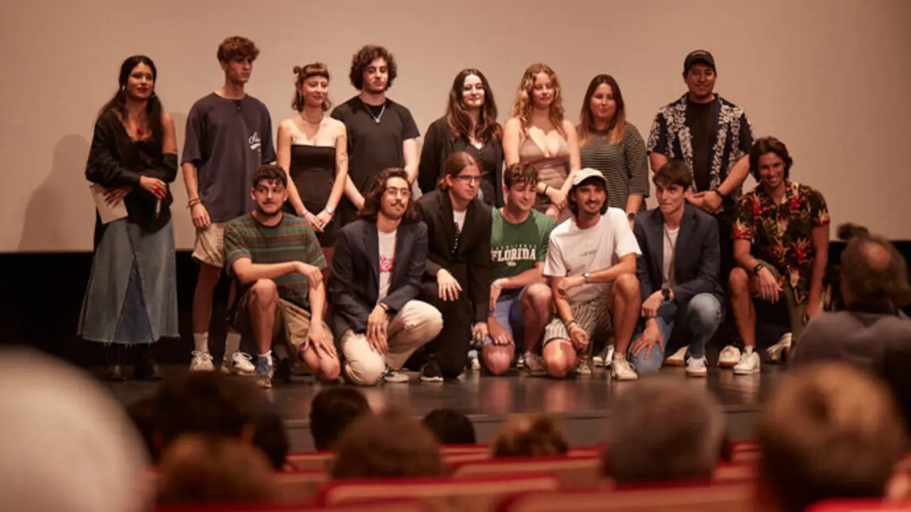 J&oacute;venes realizadores c&aacute;ntabros. / x