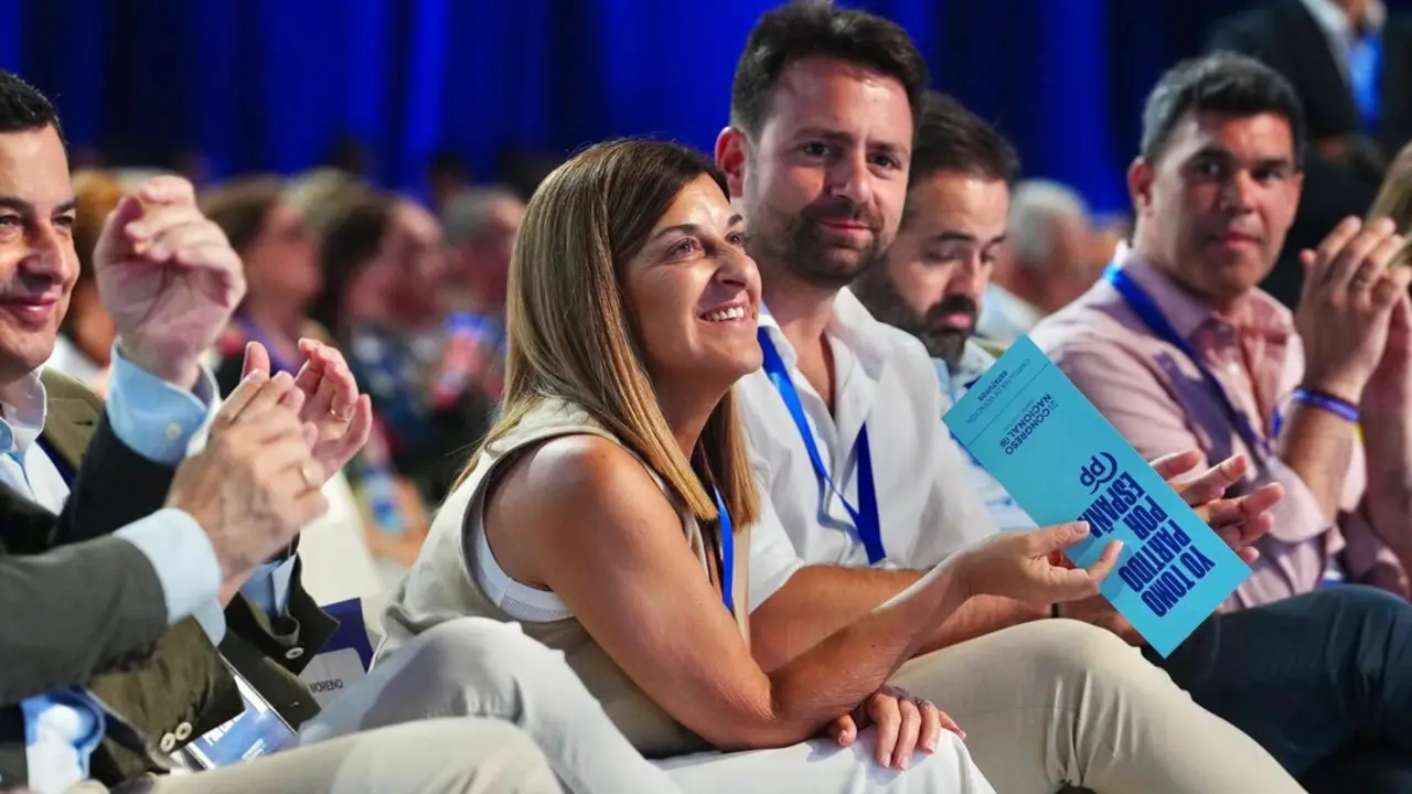 La presidenta de Cantabria en el Congreso Nacional del PP. / A.E.