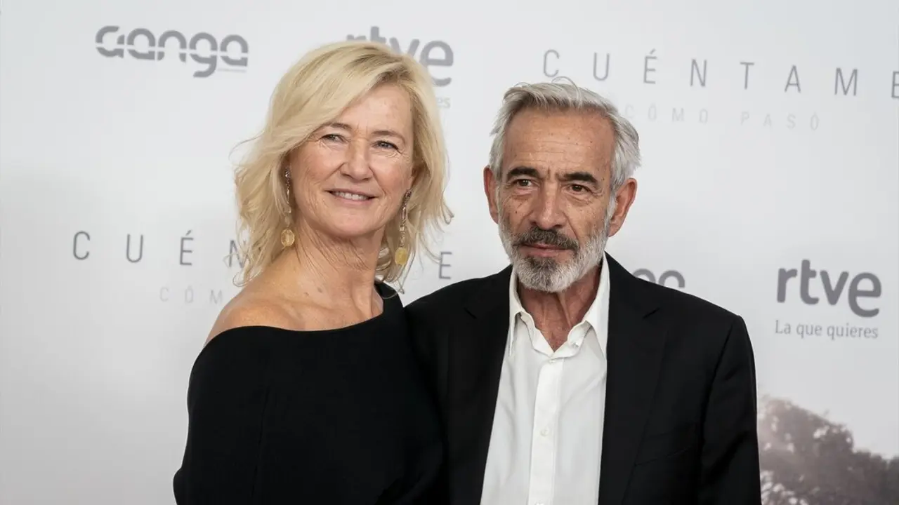 Ana Duato e Imanol Arias posan durante un photocall. / A. P&eacute;rez Meca