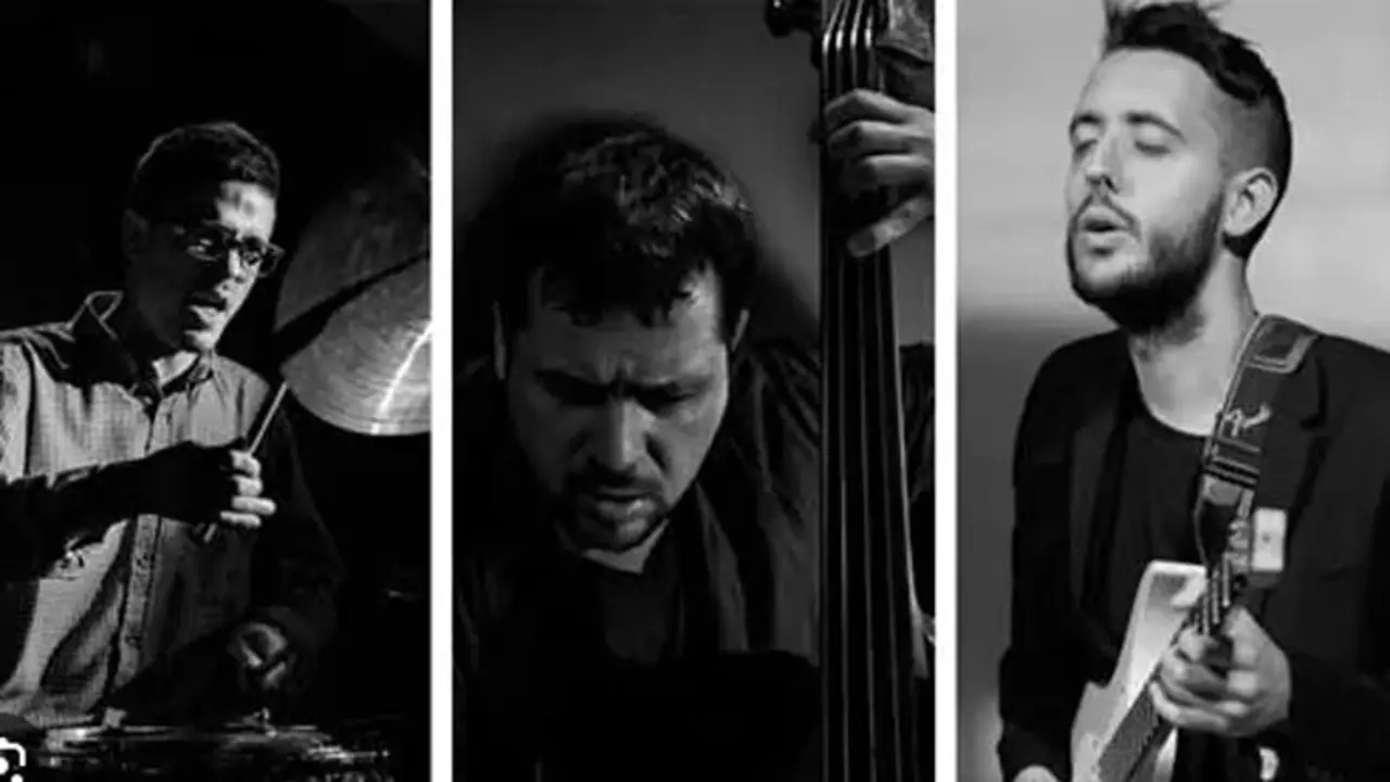La banda 'Cornette tr&iacute;o'. / x