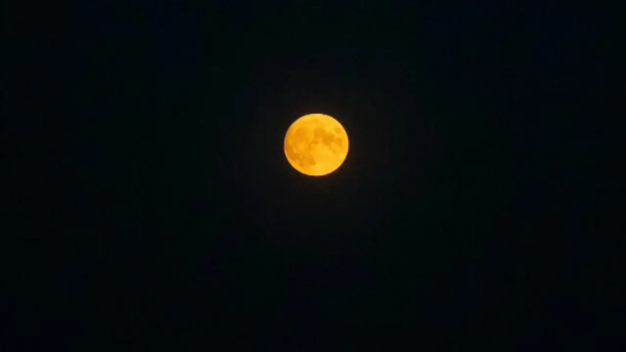 Esta noche se podr&aacute; disfrutar de la luna del ciervo. / A.E.
