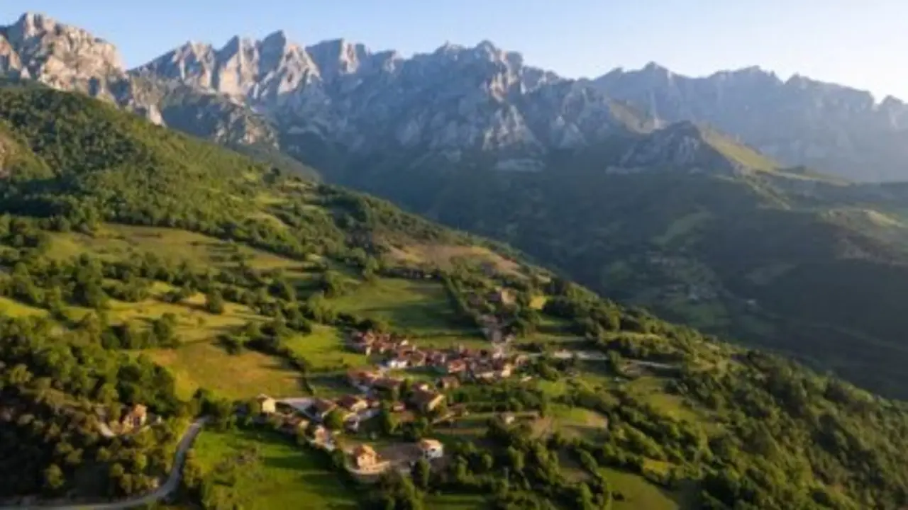 Los lugares escondidos de Cantabria atraen a los visitantes. / A.S.