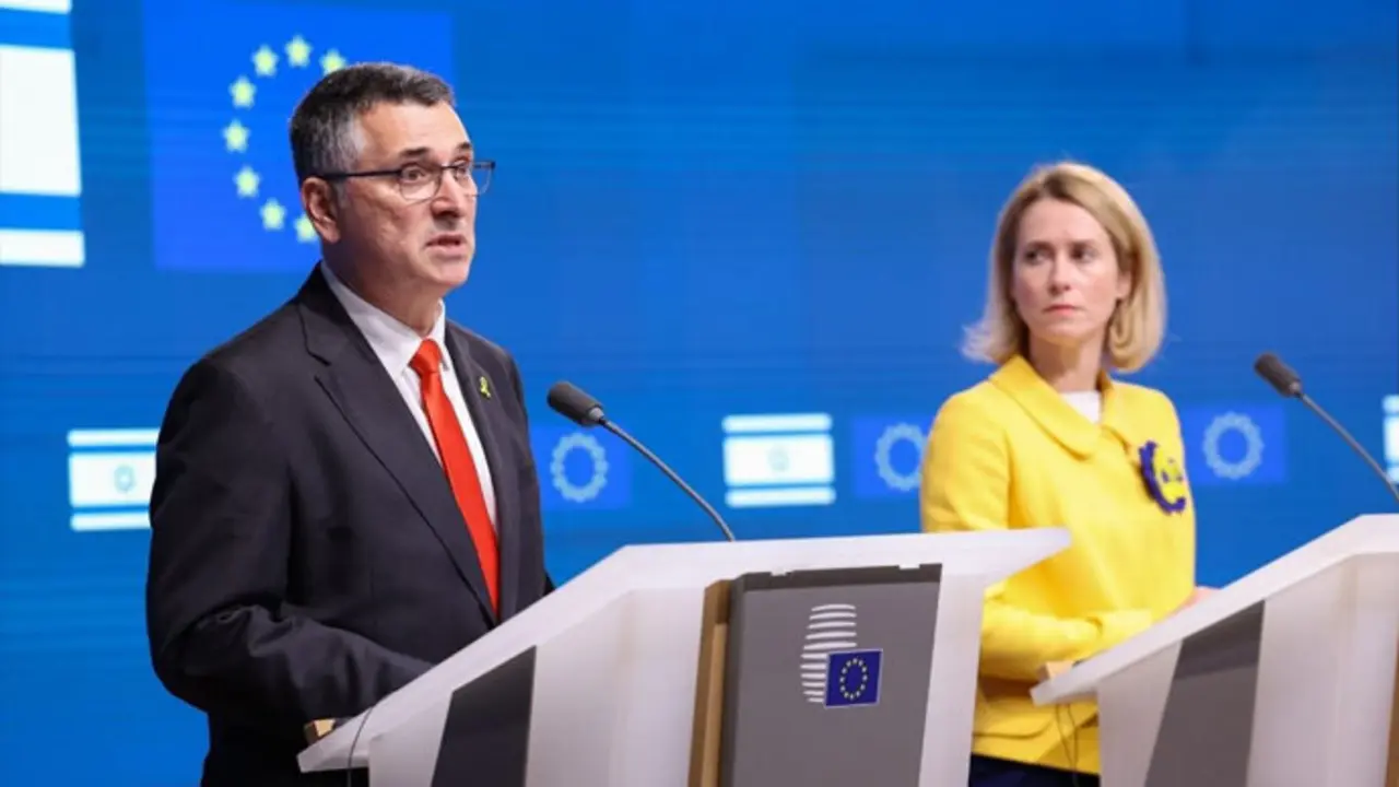 La Alta Representante de la Uni&oacute;n Europea para Pol&iacute;tica Exterior, Kaja Kallas, junto al ministro de Exteriores israel&iacute;, Gideon Saar. / x