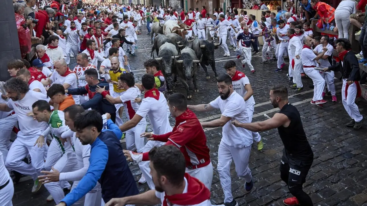 Sexto encierro de San Fermin. / Ruben Albarran
