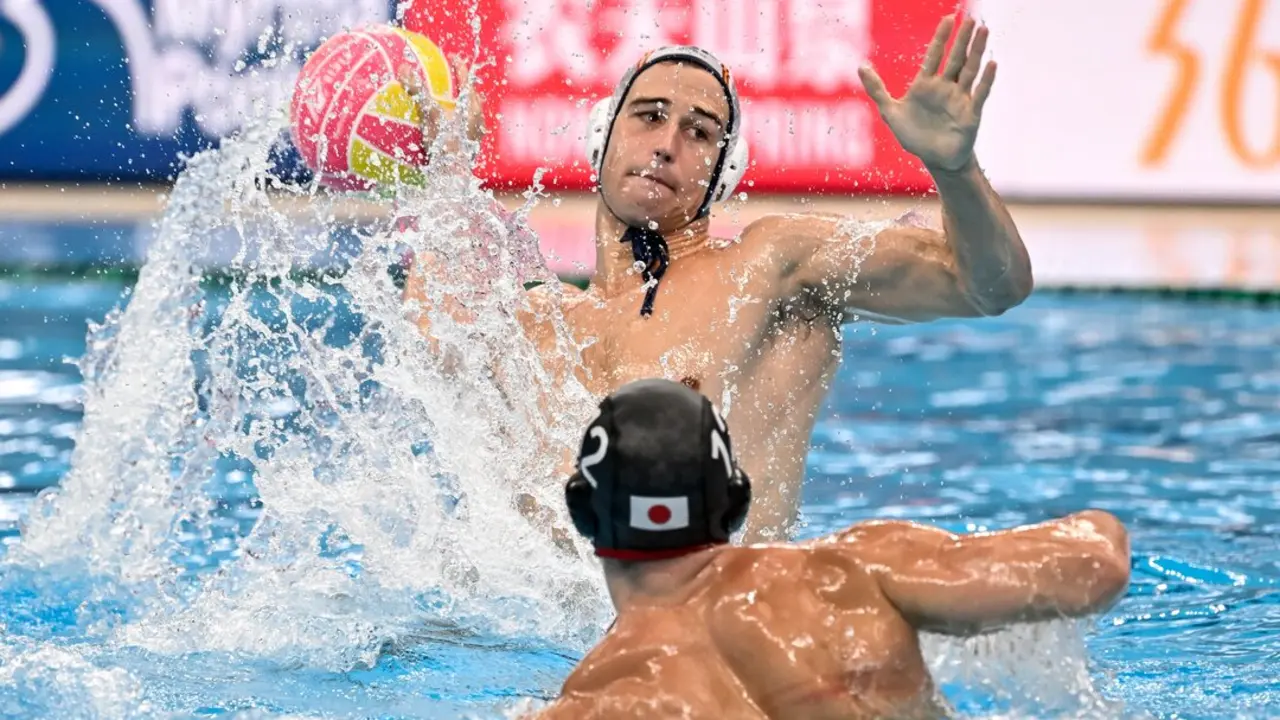 La selecci&oacute;n masculina de waterpolo ha superado su primer gran reto en el Mundial. / RFEN