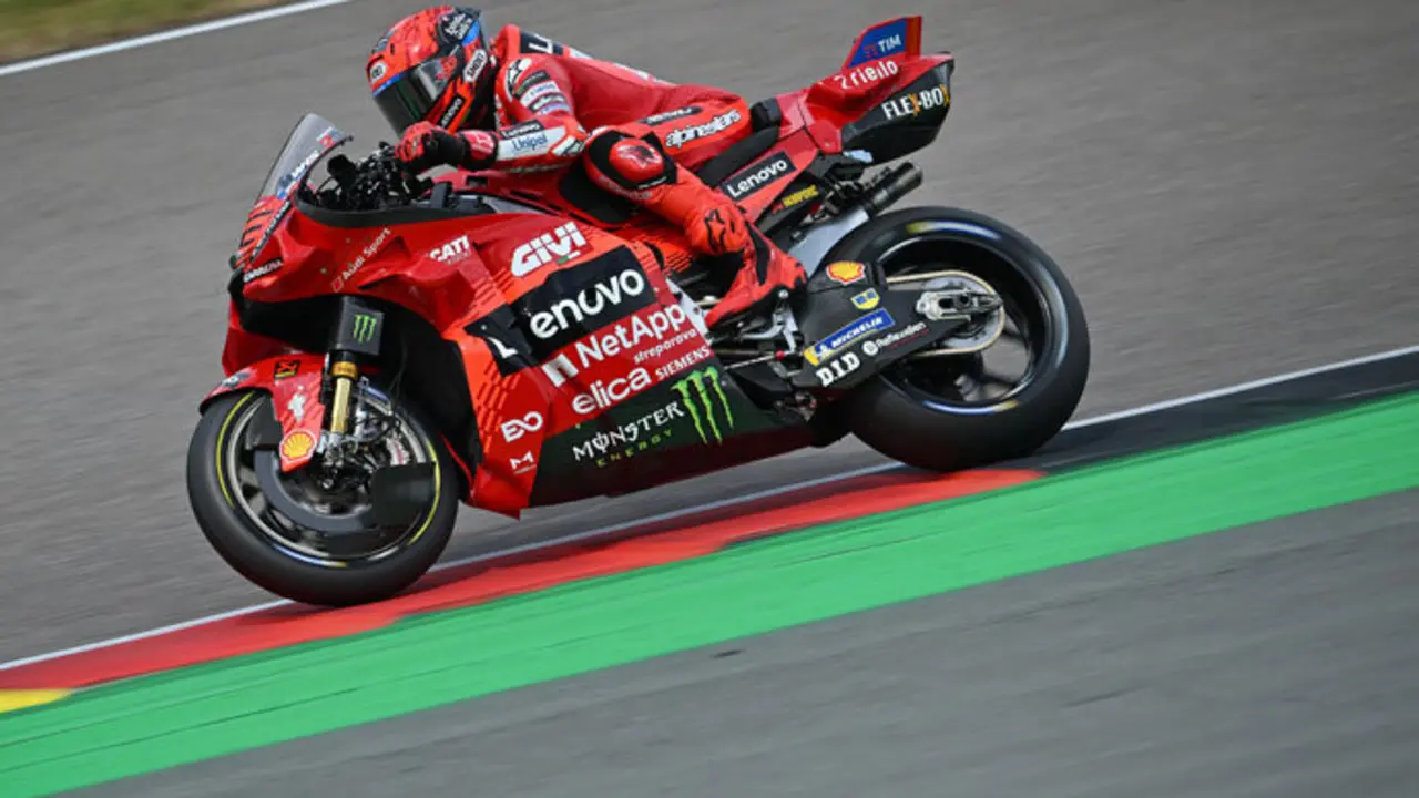 El piloto de moto GP Marc M&aacute;rquez sobre el circuito alem&aacute;n. / x
