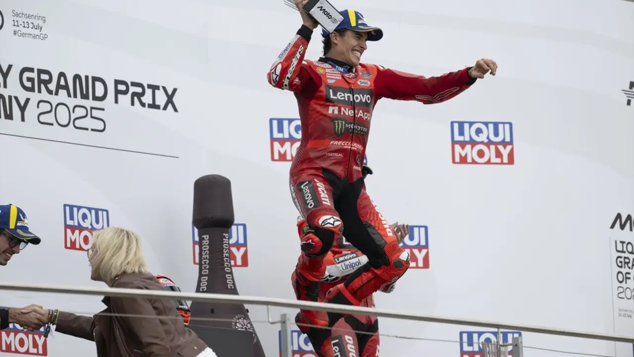 Marc M&aacute;rquez celebra su victoria en el GP de Alemania. / EP