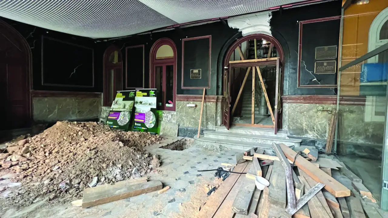 El Partido Popular de Torrelavega ha reclamado la recuperaci&oacute;n del Palacio Municipal como sede &uacute;nica del Ayuntamiento. / Alerta