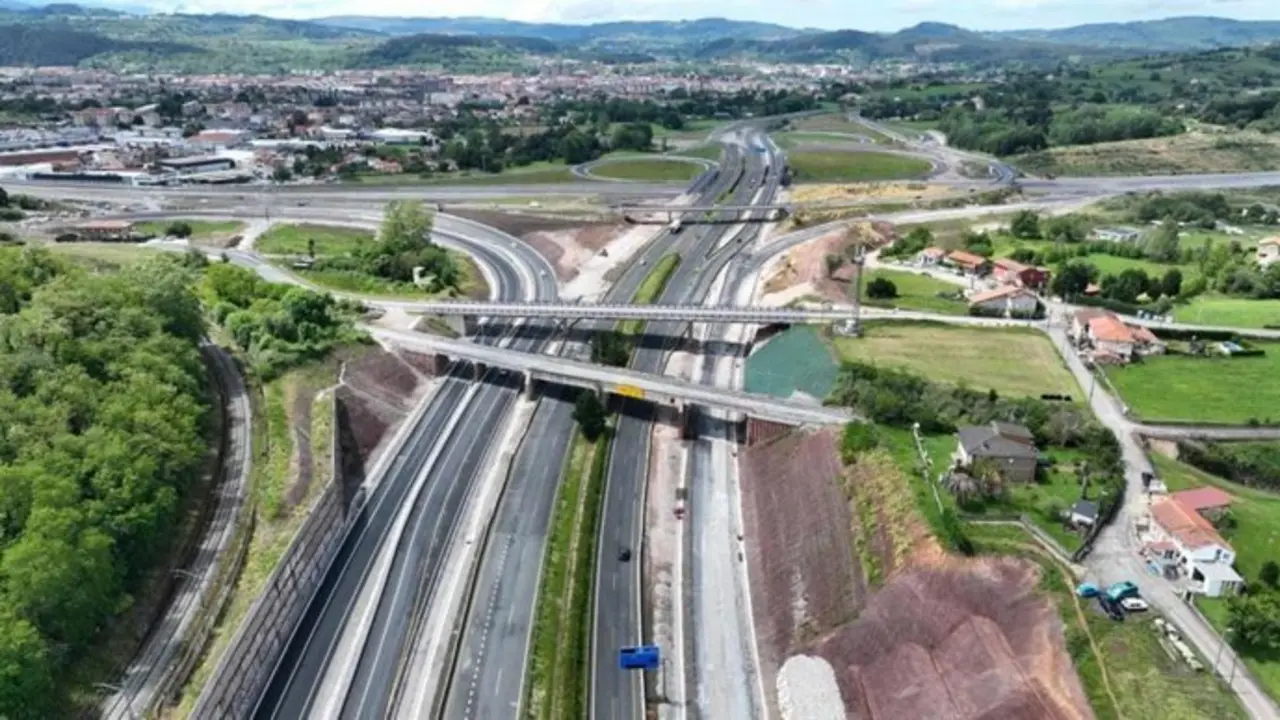 Obras del nudo de Torrelavega. / EP