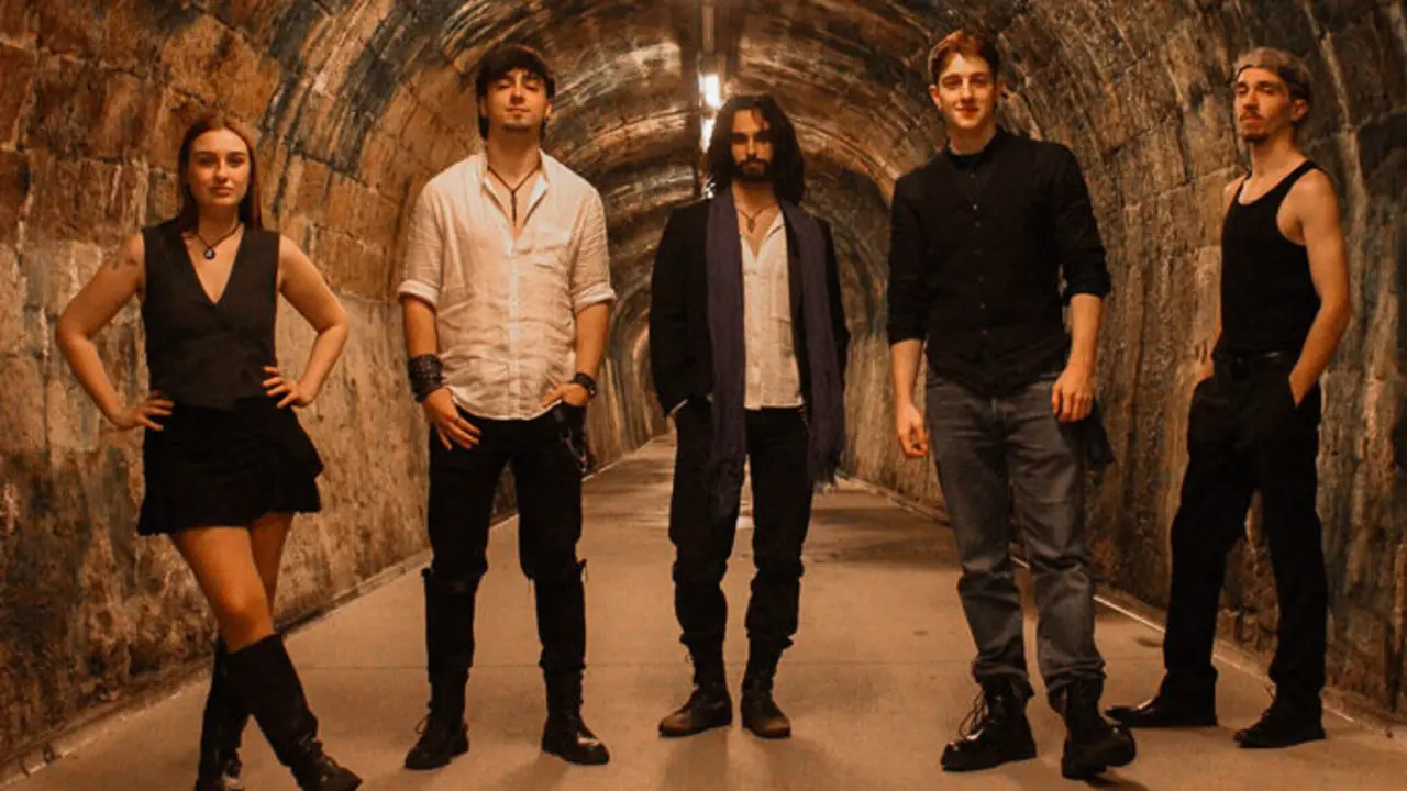 El grupo c&aacute;ntabro 'False pretense'. / x