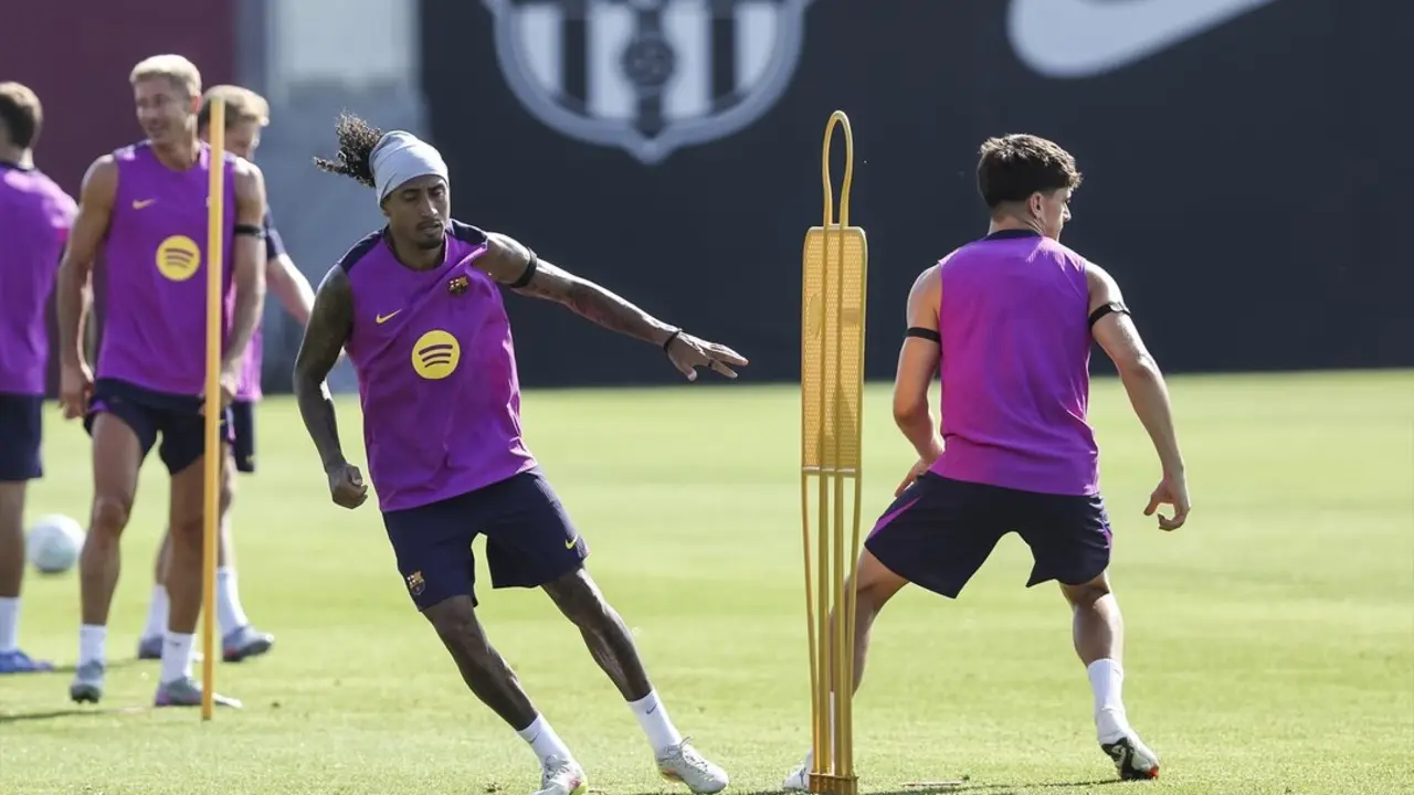 Raphina durante un entrenamiento con el Barcelona. / EP