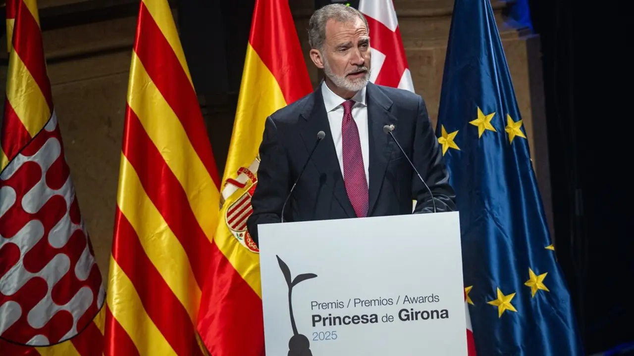 El Rey Felipe VI interviene durante la entrega de los Premios Princesa de Girona 2025. / Lorena Sop&ecirc;na