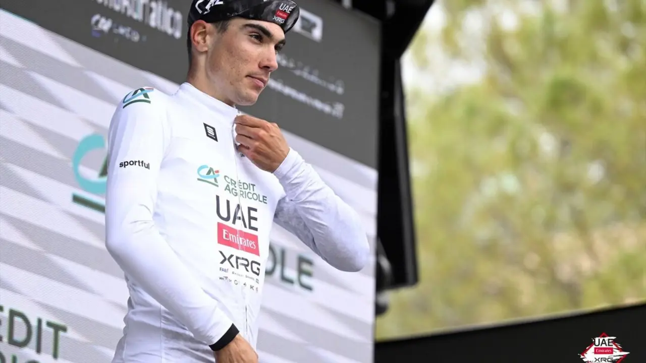 El ciclista espa&ntilde;ol, Juan Ayuso. / UAE