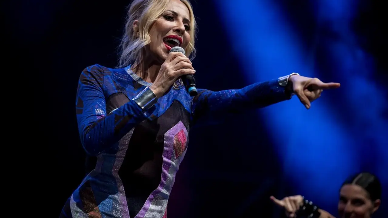 Marta S&aacute;nchez durante el concierto &lsquo;20 a&ntilde;os de amor'. / A. P&eacute;rez Meca