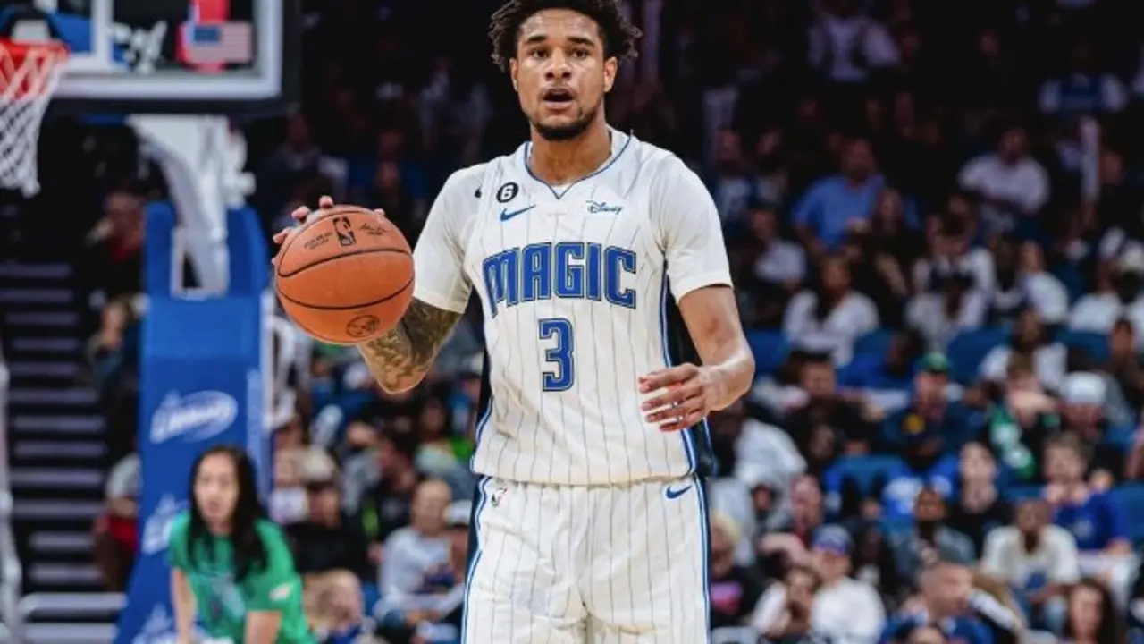 Chuma Okeke durante un partido en la NBA. / IG