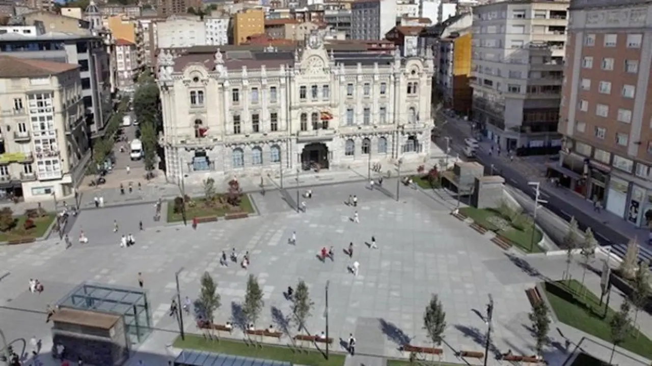 Vista de la Plaza del Ayuntamiento de Santander. / EP