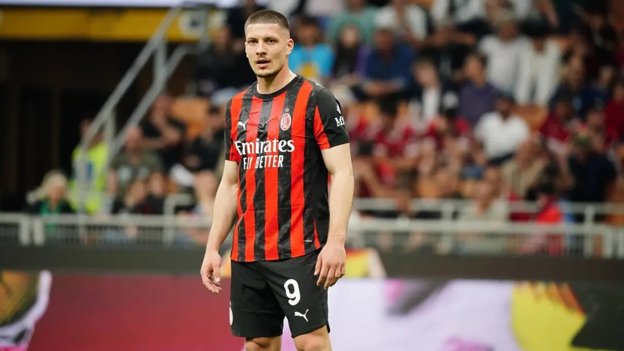 El exfutbolista del Real Madrid, Luka Jovic, durante un partido con el Mil&aacute;n. / EP