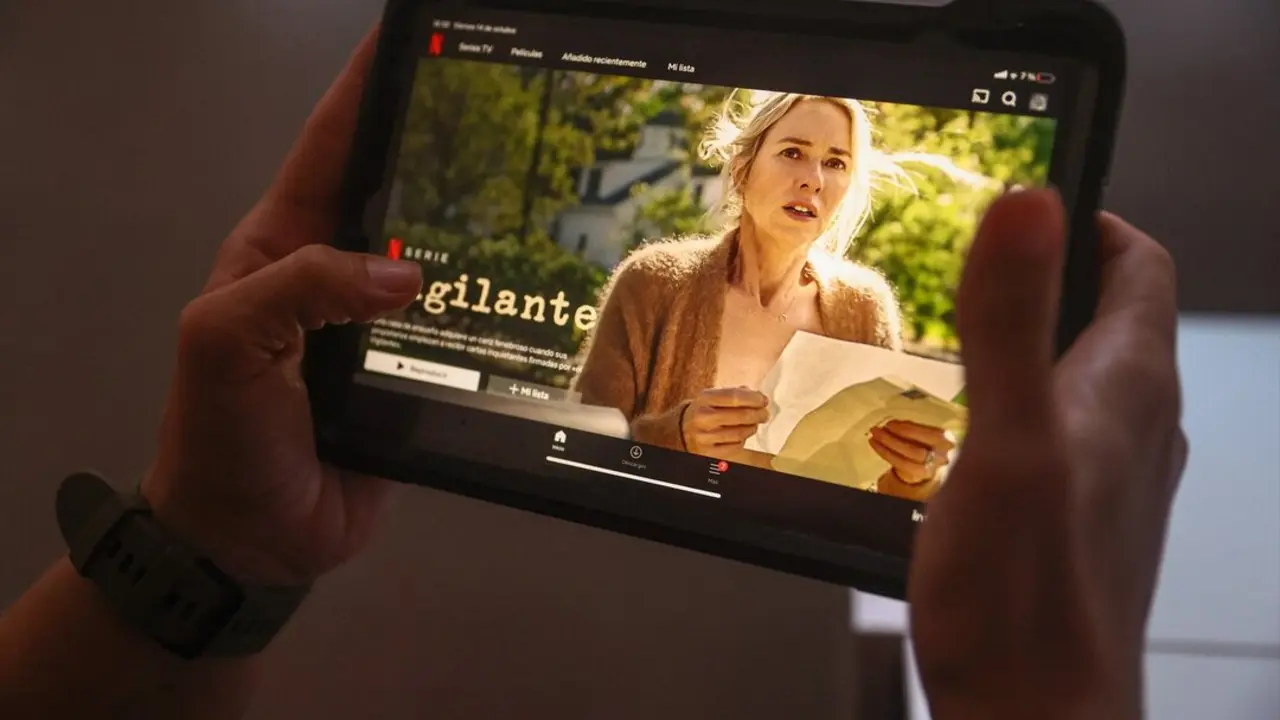 Un usuario se conecta a la plataforma Netflix. / Eduardo Parra