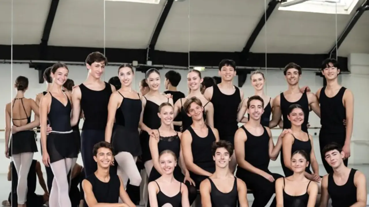 Ballet Junior de la &Oacute;pera de Par&iacute;s. / x
