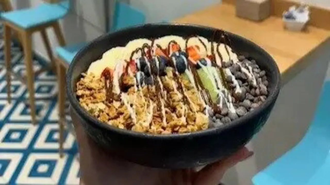 Un bowl de a&ccedil;ai del local. / A.E
