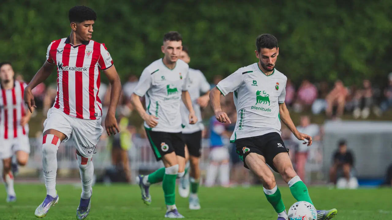 Partido entre Athletic y Racing en La Maruca. / RRC