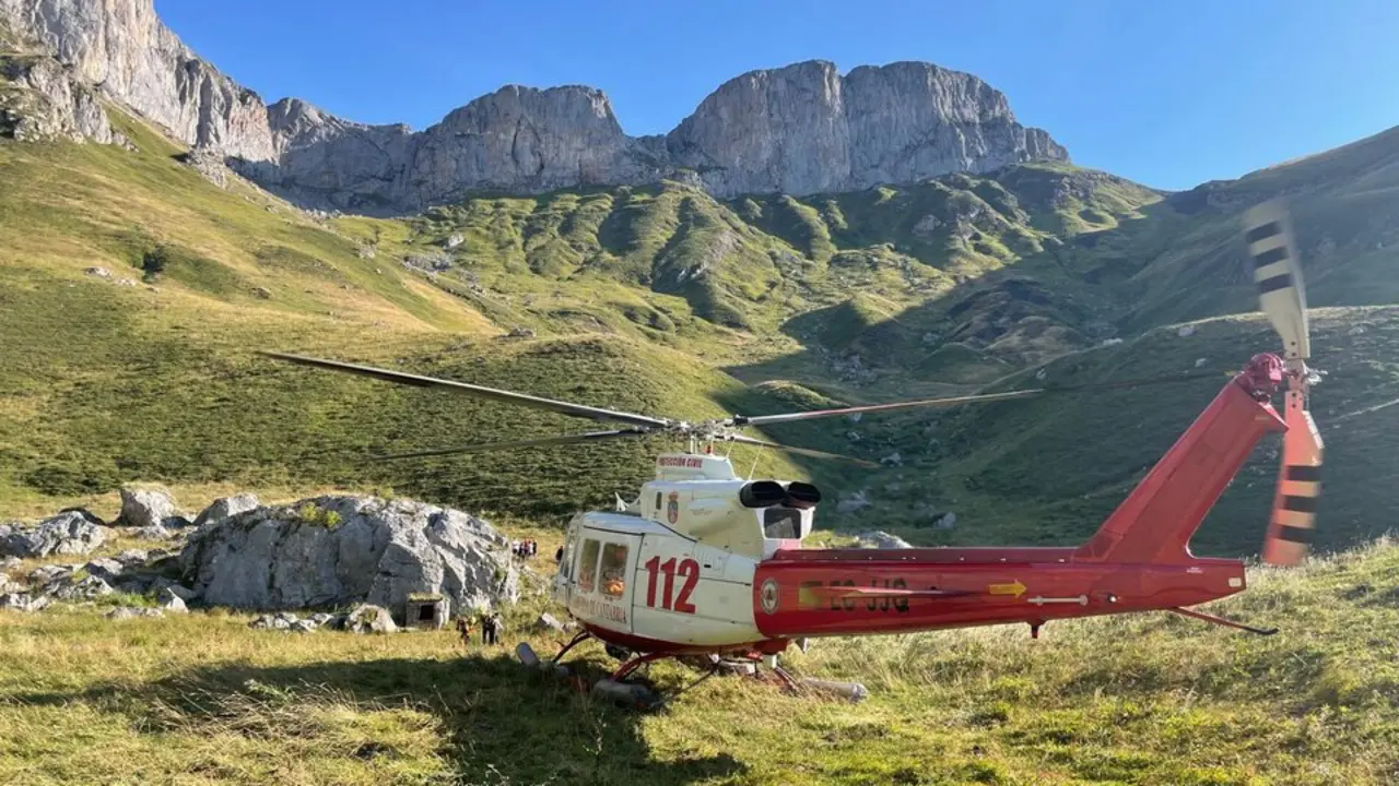 Momento del rescate del menor en los Picos de Europa. / 112