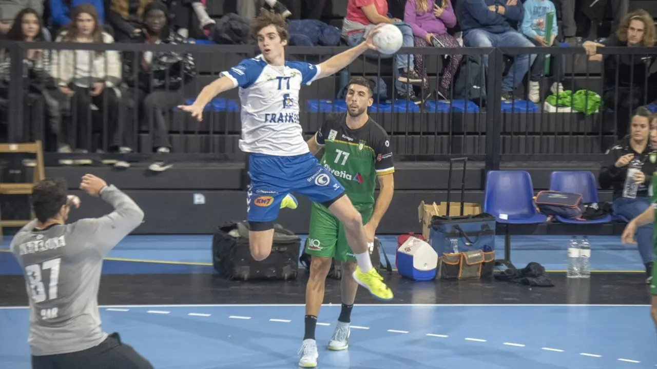 Pablo durante un partido de balonmano. EP / Archivo