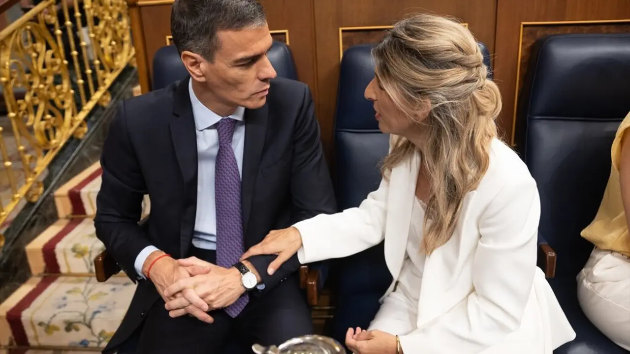 El presidente del Gobierno, Pedro S&aacute;nchez y la vicepresidenta segunda y ministra de Trabajo, Yolanda D&iacute;az. / Eduardo Parra