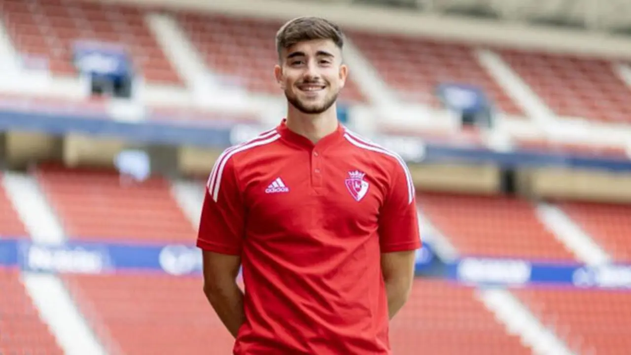 El mediapunta del Osasuna Jon Garc&iacute;a. / x