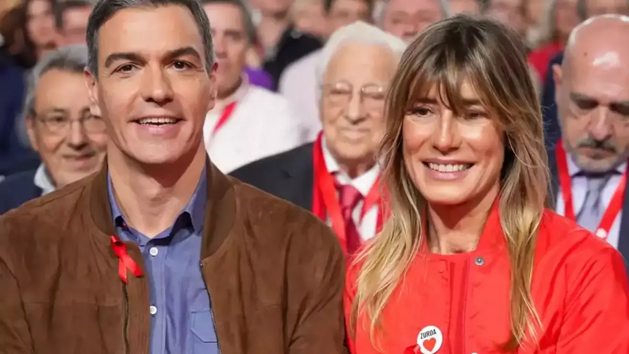 El presidente del Gobierno, Pedro S&aacute;nchez y su mujer, Bego&ntilde;a G&oacute;mez. / EP