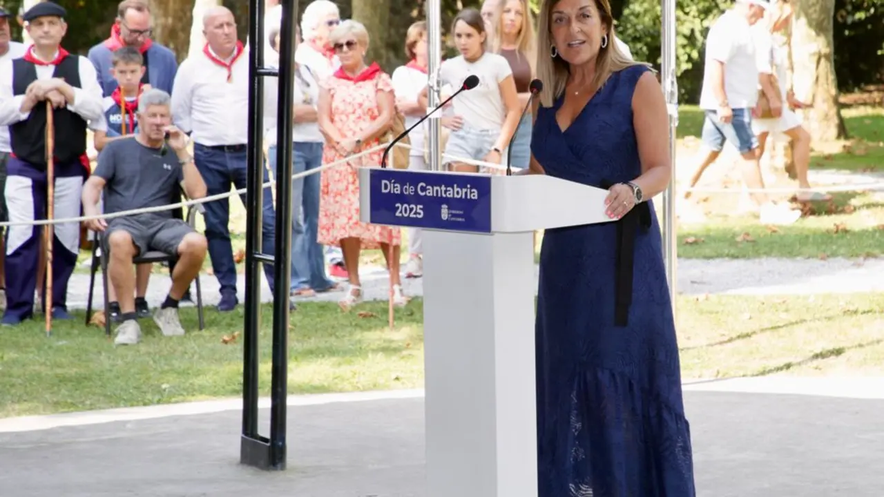 Buruaga apela a la "igualdad" de territorios en el D&iacute;a de Cantabria. / A.E
