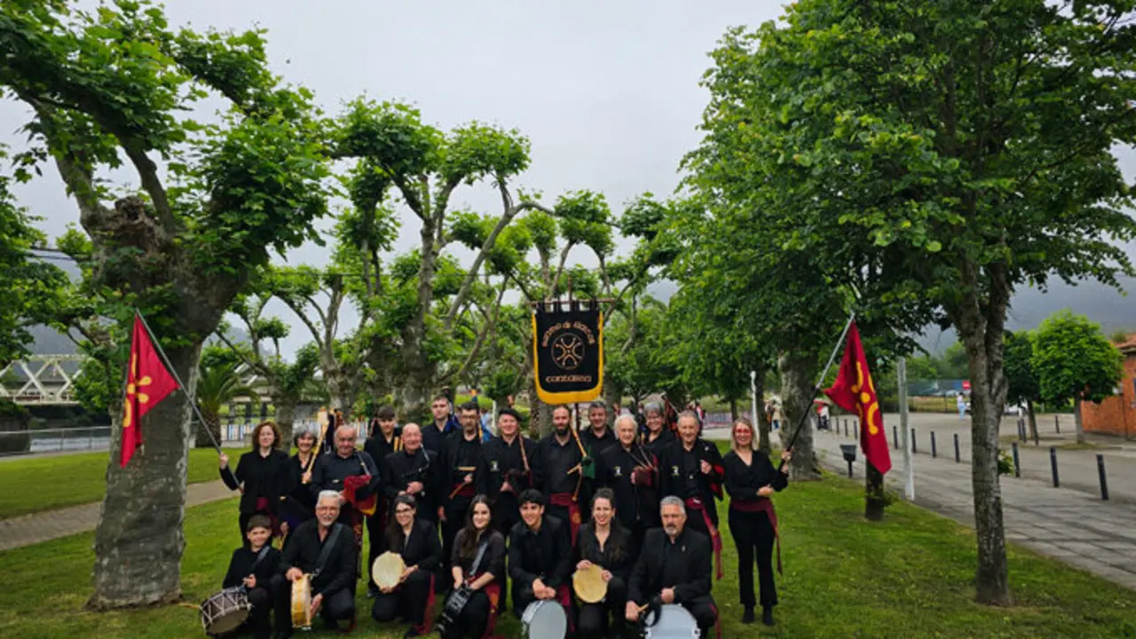 Banda de Gaitas Cantabria. / x