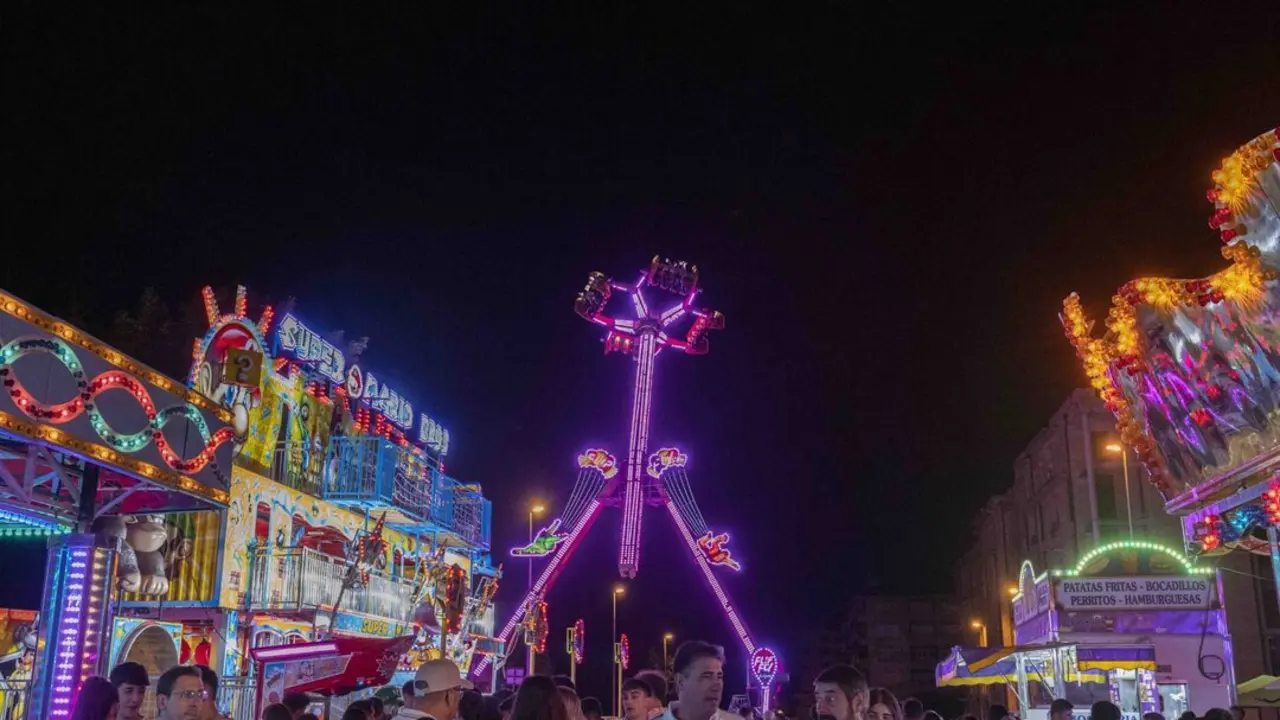 Varias personas durante las fiestas de la Virgen Grande. / A.E