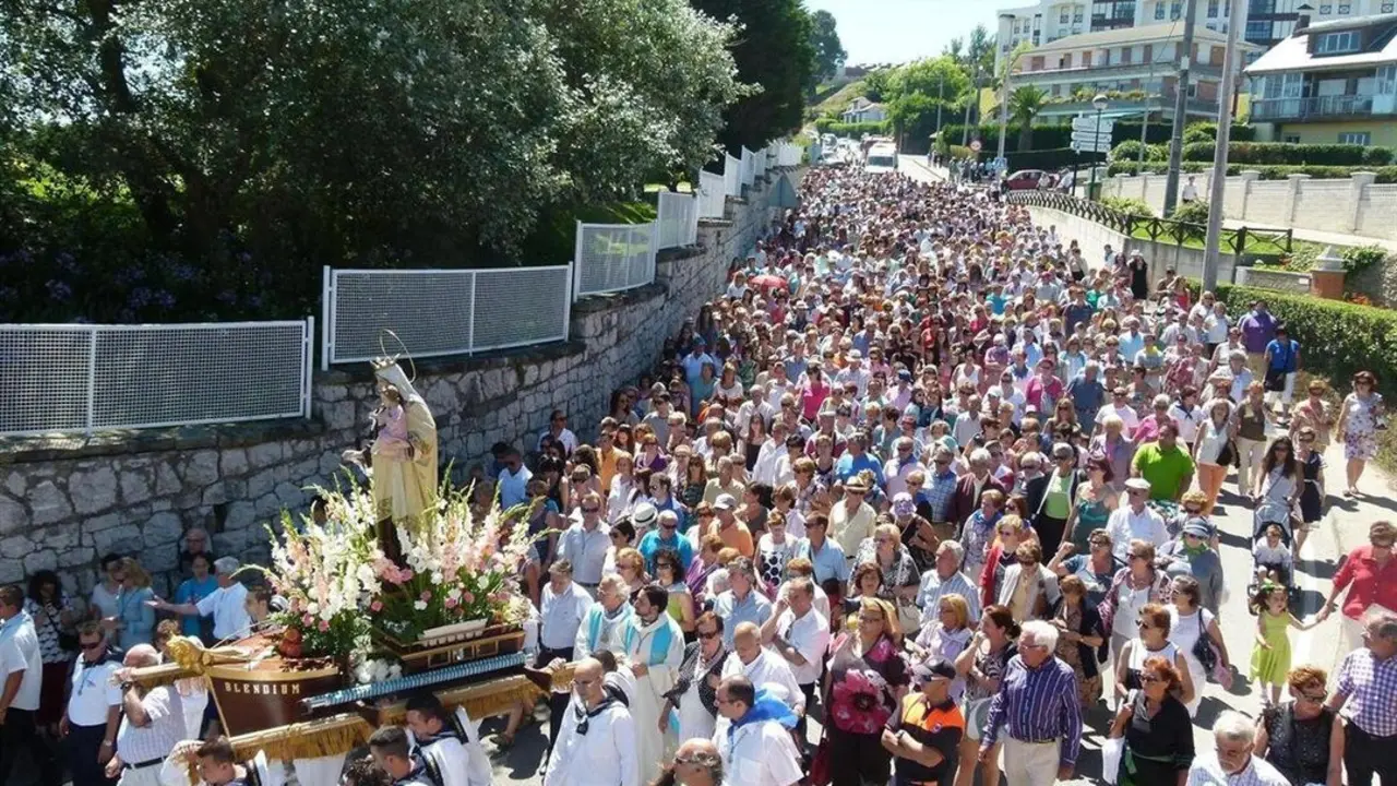 Procesi&oacute;n en Suances. / EP