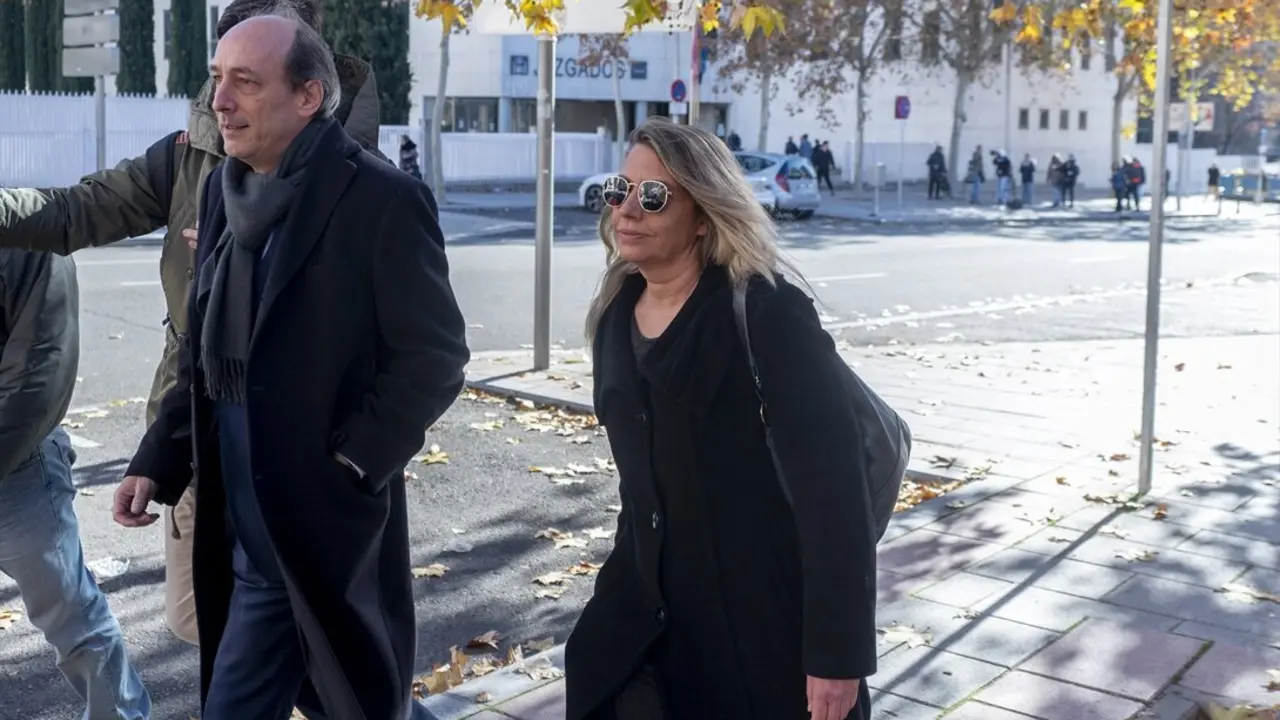 La asesora de Moncloa, Cristina &Aacute;lvarez, a su salida de los juzgados de Plaza Castilla. / Alberto Ortega