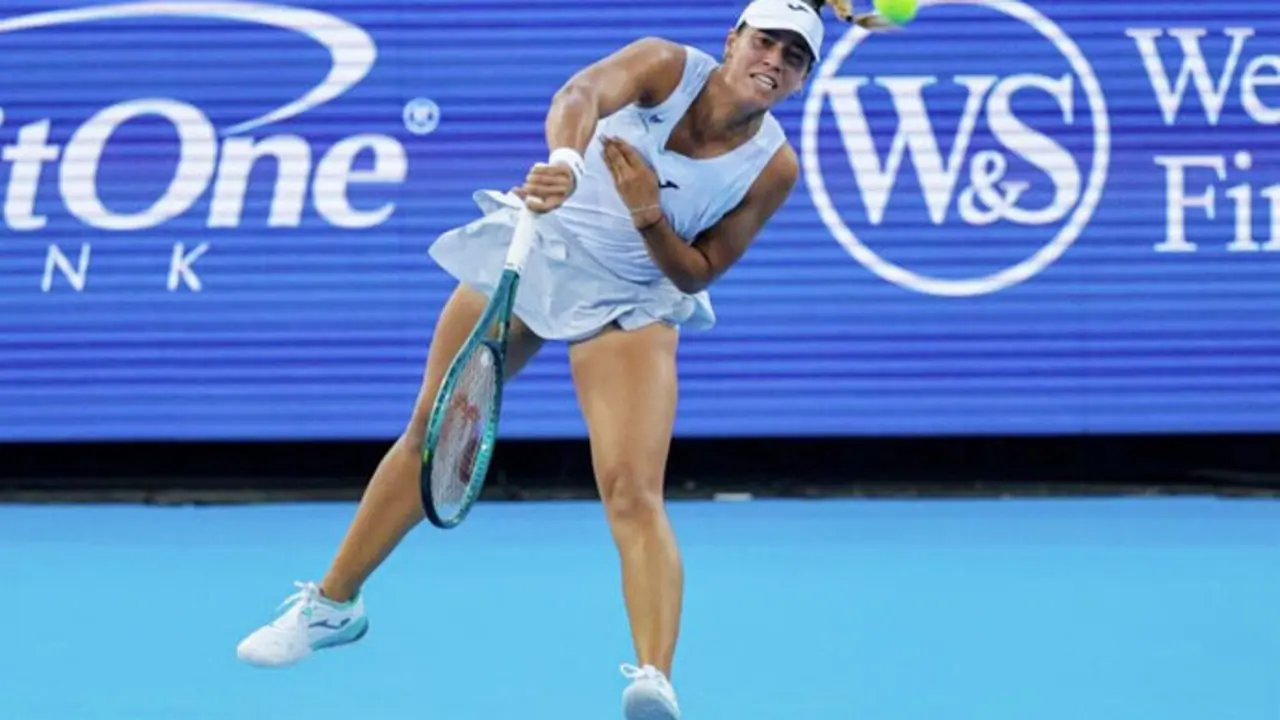 La tenista espa&ntilde;ola J&eacute;ssica Bouzas en el torneo de Monterrey. / x
