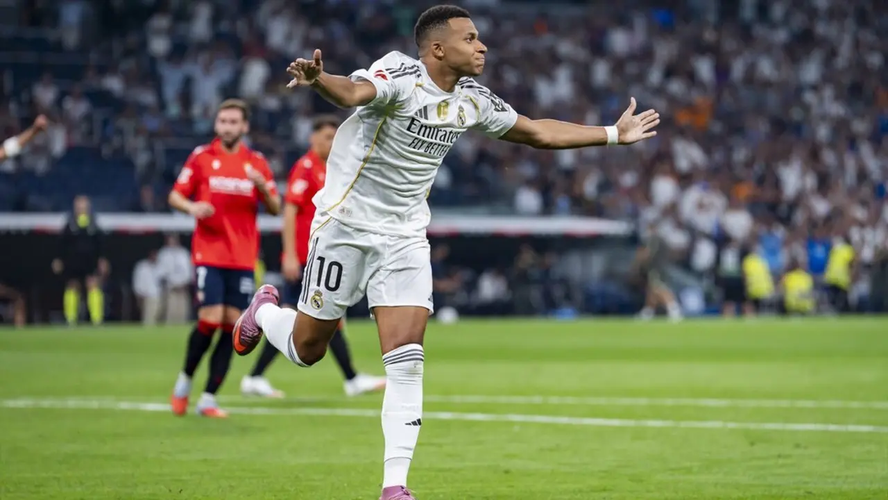 Mbapp&eacute; celebra su gol ante el Osasuna. / Alberto Gardin
