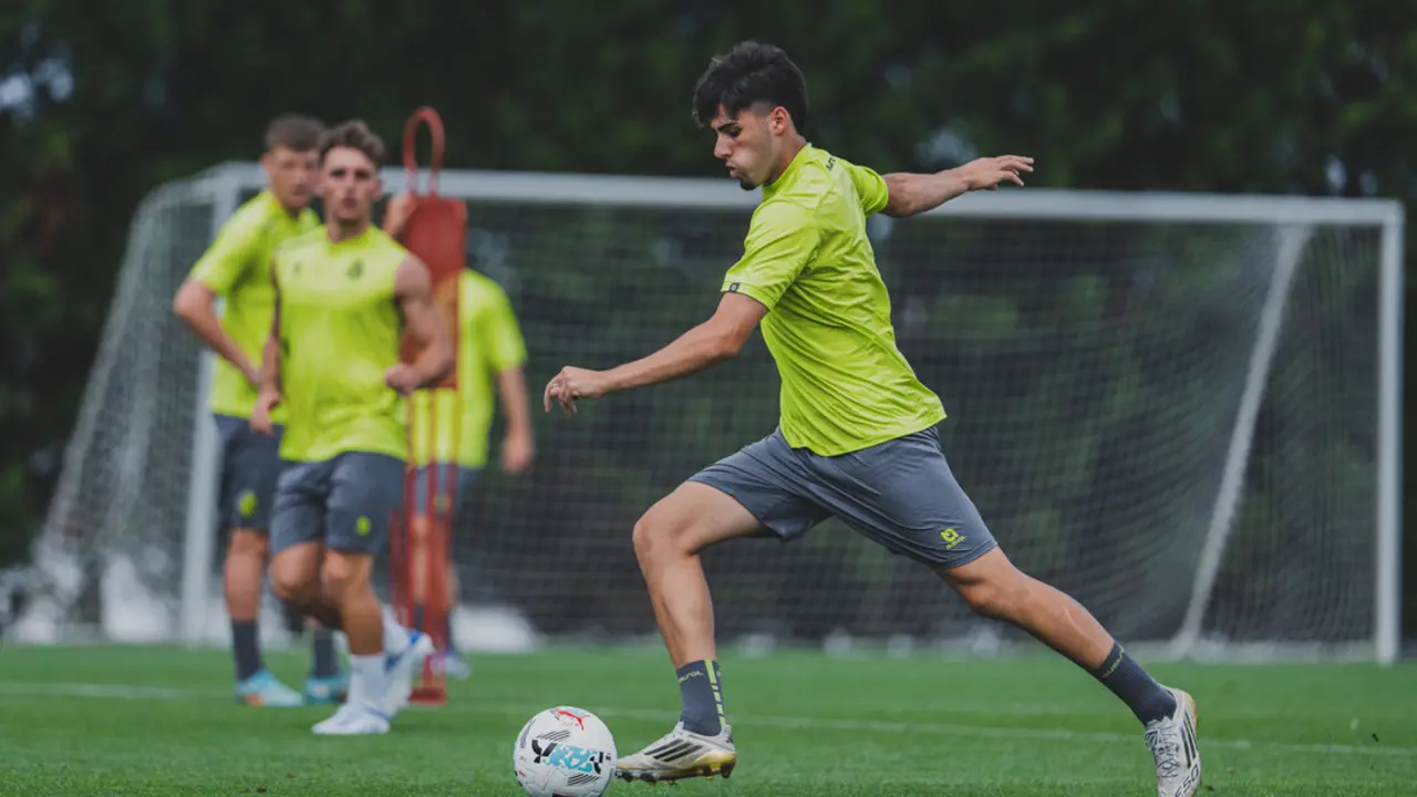 Un entrenamiento del Racing de Santander. / rrc