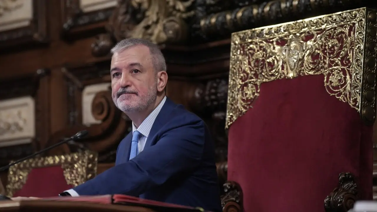 Jaume Collboni durante un pleno en el Ayuntamiento de Barcelona. / David Zorrakino