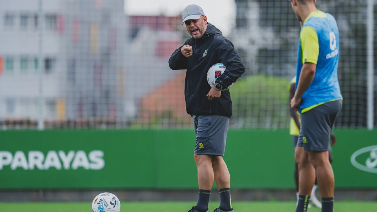 Jos&eacute; Alberto durante un entrenamiento con el Racing. / RRC