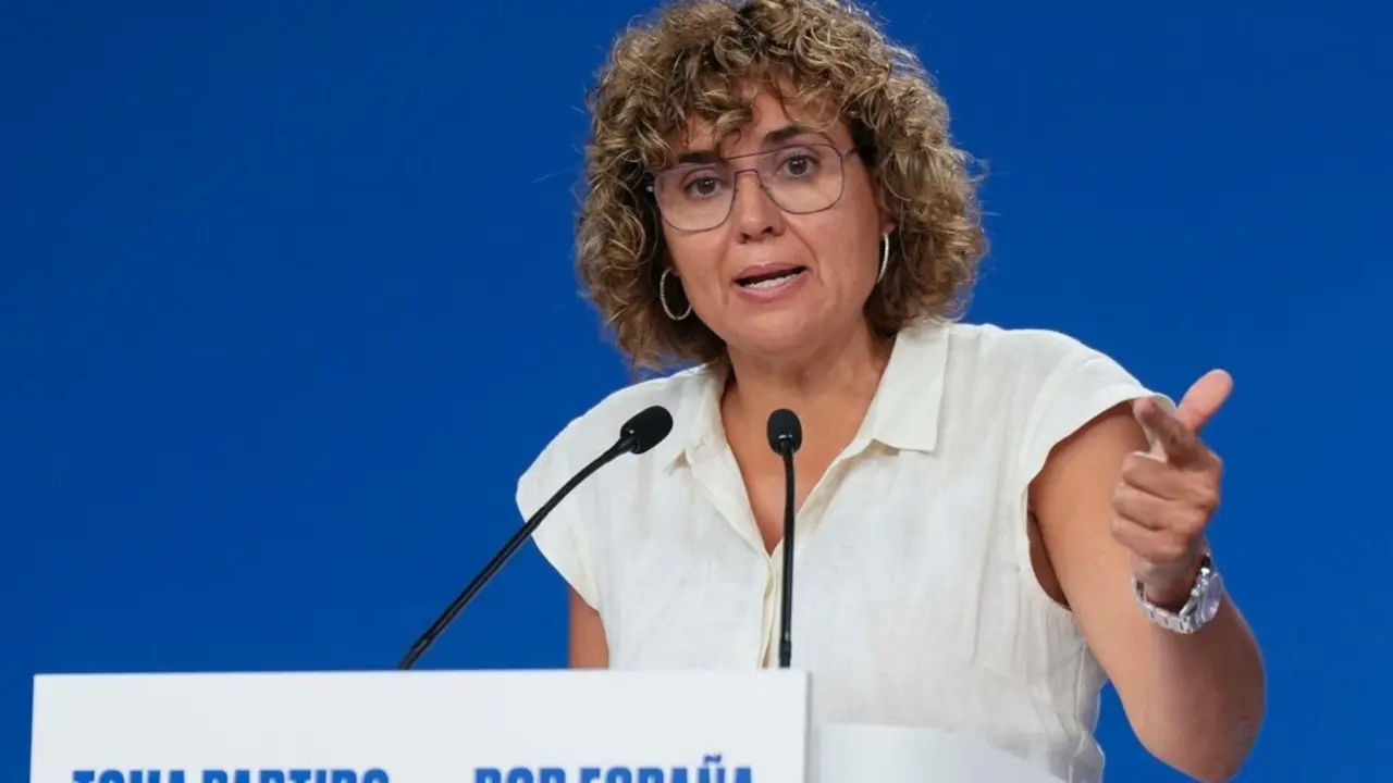 Dolors Montserrat, secretaria general del PP europeo, en una rueda de prensa en la sede de G&eacute;nova. / EP