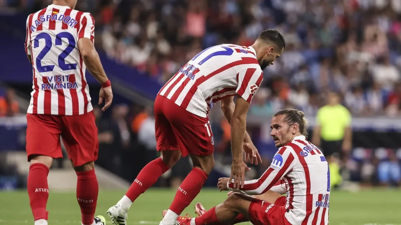 Los jugadores del Atl&eacute;tico de Madrid durante el partido ante el Espanyol. / EP