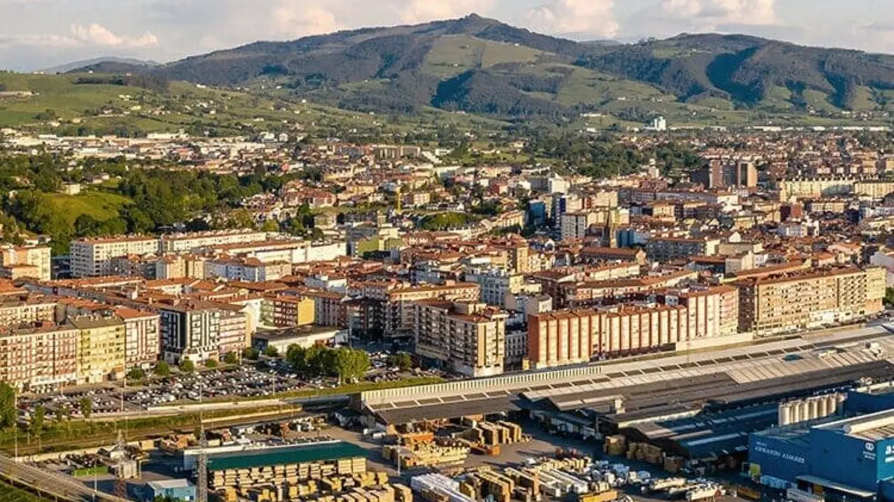 Vista desde arriba de Torrelavega. / A.E