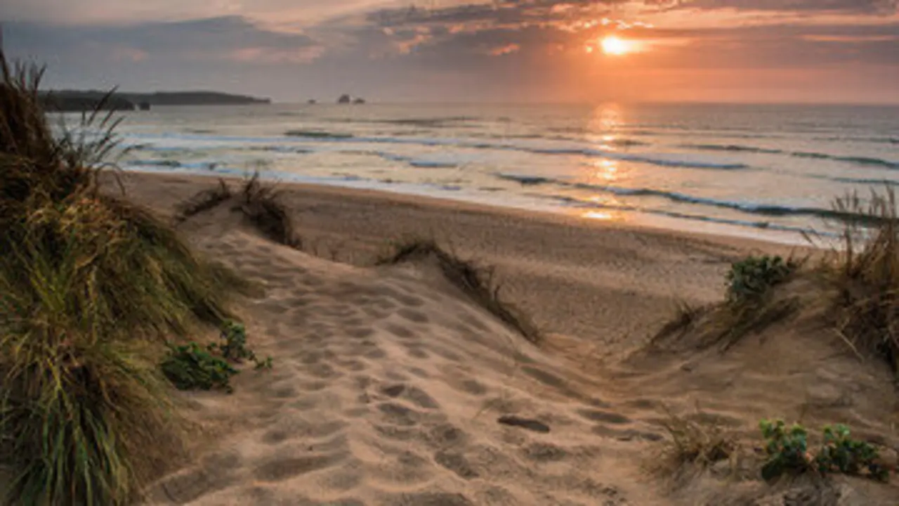 El atardecer en las dunas de Liencres. / A.S.P
