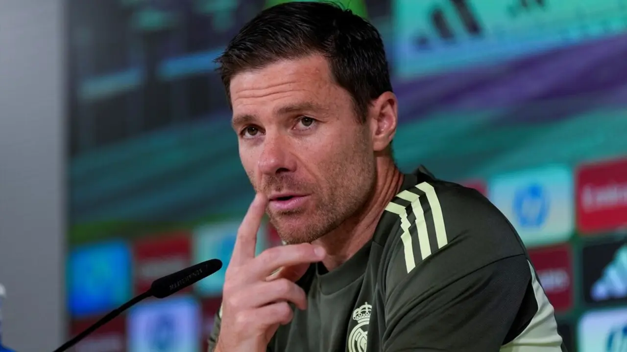 Xabi Alonso durante la rueda de prensa previa al Oviedo-Real Madrid. / EP