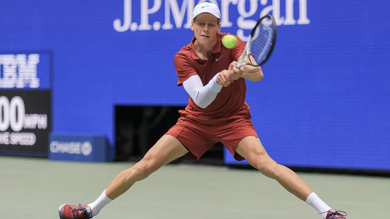 Jannik Sinner durante el partido debut en el US Open 2025. / Javier Rojas